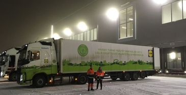 Lidl on ottanut käyttöön nesteytetyllä biokaasulla (LBG) kulkevan rekan, johon tankataan myymälöiden jätteistä tuotettua biokaasua.