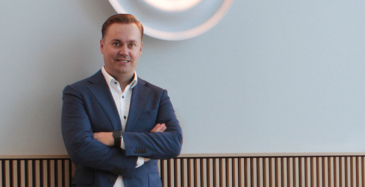 Jouni Viljanen johtaa Deloitten kumppani- verkoston riskienhallintapalveluita, joiden kysyntä on kasvanut erityisesti pandemian hellittäessä ja yrityksien alkaessa kehittämään toimitusketjun riskienhallintaa.