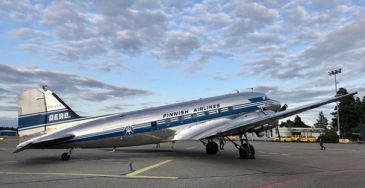 Lähes 80-vuotias lentokone on ollut Finnairin lisäksi myös Puolustusvoimien käytössä.