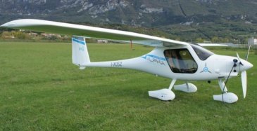 Pipistrel Alpha Electro -sähkömoottorilentokone.