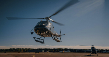 Yhtiön kalustona on Airbus H125, EC120 ja Robinson R44 helikopterit, joiden matkustajamäärät ovat 3-5 henkilöä.