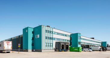 Vantaan logistiikkakeskus sijaitsee pääkaupunkiseudulla lähellä Helsinki-Vantaan lentokenttää ja E18-moottoritietä.