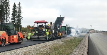 Viime vuonna päällyste uusittiin noin 4 000 kilometrin matkalta, joka mahdollisti korjausvelan pysäyttämisen päällystettyjen teiden osalta.
