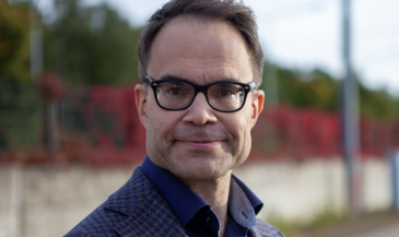 Finnairin digitaalisista palveluista vastaava johtaja ja johtoryhmän jäsen Tomi Pienimäki jättää Finnairin viimeistään tammikuun 2022 .