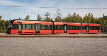 Raitiovaunujen varsinainen linjaliikenne Tampereella on määrä aloittaa elokuun alussa.