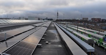 Aurinkovoimala on rakennettu varikolle Pendolino-hallin katolle. Se koostuu 2 264 aurinkopaneelista ja on yksi suomen suurimmista. 