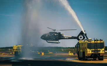 Airbusin tehtaalla Marseillessa valmistetut Airbus ACH130 -helikopterit saapuivat Suomeen ja saivat Helsinki-Vantaan lentoasemalla perinteisen juhlavastaanoton.