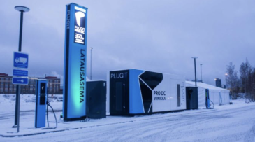 Tampereella avattiin raskaan liikenteen suurteholatausasema