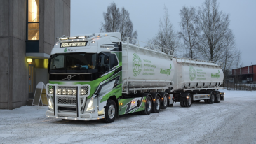 Hankkijalle rehukuljetuksiin ensimmäinen biokaasurekka