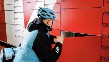 Wolt kuljettaa Verkkokauppa.comin tilauksia mm. Espoon Tapiolaan ja Helsingin Herttoniemeen. Tunnin kotiinkuljetuksen keskiverto toimitusaika on Woltin mukaan jopa alle 30 minuuttia.