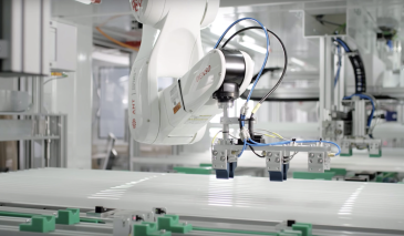EID Robotics toimittaa Amplelle sähköakkujen kokoonpanolinjan