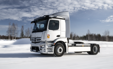Mercedes-Benz Trucks testasi sähkökuorma-autoja Lapissa