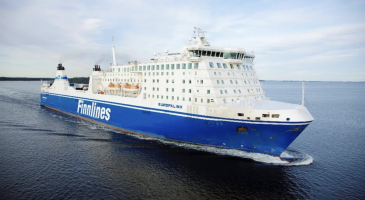 Europalink on aloittanut liikennöinnin Suomen ja Ruotsin välillä sisaralus Finnswanin parina.