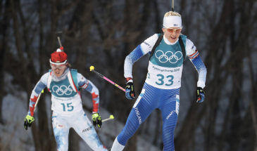 Ampumahiihtäjä Kaisa Mäkäräinen on yksi Suomen kokeneita olympiaurheilijoita. Edeltävissä Pyeongchangin olympialaisissa 2018 hän urakoi kolmella eri matkalla.