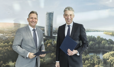 Thorsten Lange, Nesteen Renewable Aviation -liiketoimintayksikön johtaja ja Frank Appel, Deutsche Post DHL Groupin toimitusjohtaja.