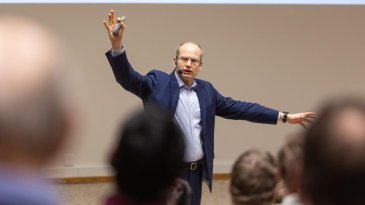  Wärtsilän konsernijohtajan Håkan Agnevallin piti vierailuluennon Vaasan yliopistossa.  Kuva: Vaasan yliopisto / Sami Pulkkinen