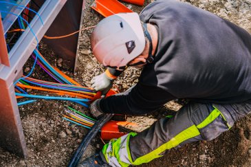  Elisan valokuitutyömaa Töyrynummella Helsingissä toukokuussa 2025.