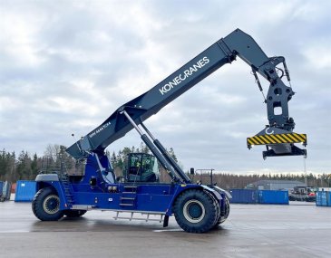 Konecranesin proomunkäsittelylaite Lontoon jätepolttolaitokselle