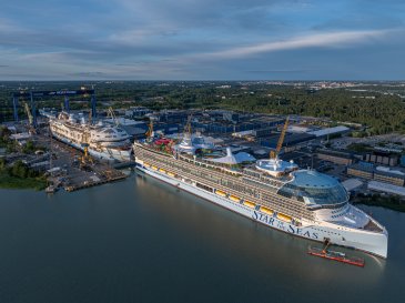 Legend of the Seas ja Star of the Seas Meyer Turun telakalla vuonna 2025. Kuva: Meyer Turku
