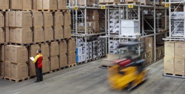 DHL avaa uuden jättivaraston Saksaan