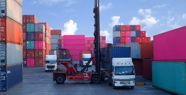 Kauppakamarin vientibarometri: Vientiä uhkaa romahdus ja protektionismi