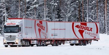 Vähälä mukana Mersun Actros-käyttötesteissä