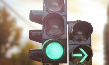 Fintraffic pilotoi liikennevalojen ja autojen yhteistyötä