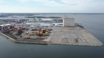 Containerships aloitti liikennöinnin Raumalle