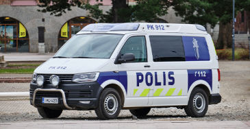 Kuljetusyrittäjät vastustavat jyrkästi leikkausta, joka heikentäisi ammattitaitoisen raskaan liikenteen valvontaa Suomessa. 