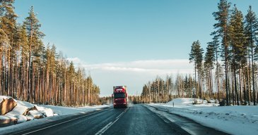 Kuorma-autojen osuus tieliikenteen kasvihuonepäästöistä on yli kolmannes.