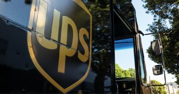 UPS palauttaa osin rahat takaisin -takuunsa