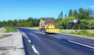 Maanteiden tiemerkintätyöt ovat parhaillaan käynnissä